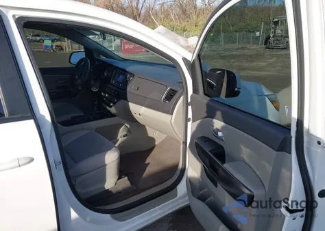 2016 Kia Sedona Lx из США, поврежденный, VIN KNDMB5C10G6173876